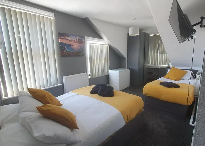 South Beach Kings Promenade Hotel